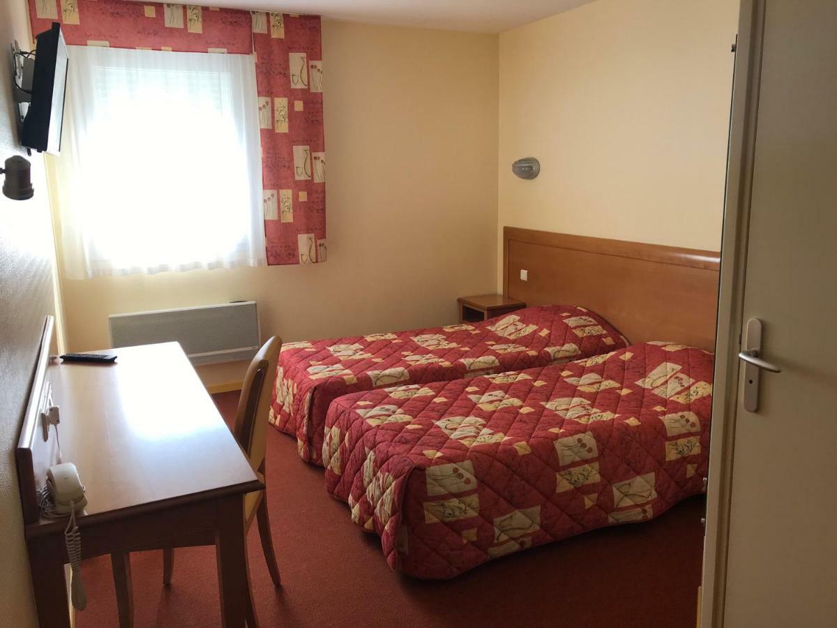 Hotel La Colombiere Cantal Massiac Eksteriør bilde